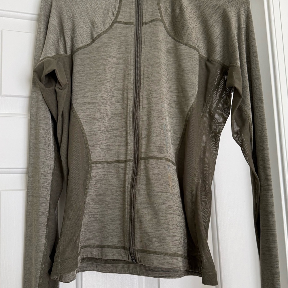 Lululemon full-zip pullover, size 10, in light and dark army colors